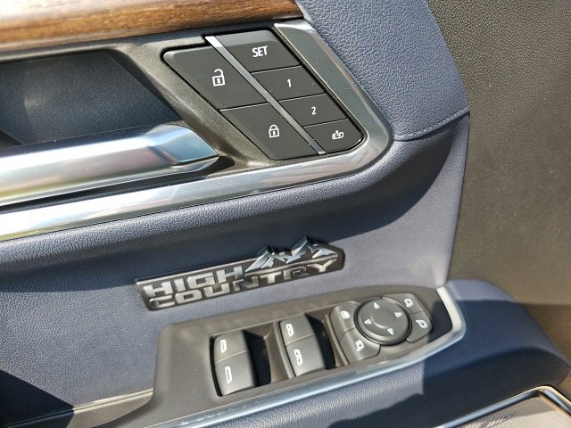 Used 2023 Chevrolet Silverado 1500 High Country image 14