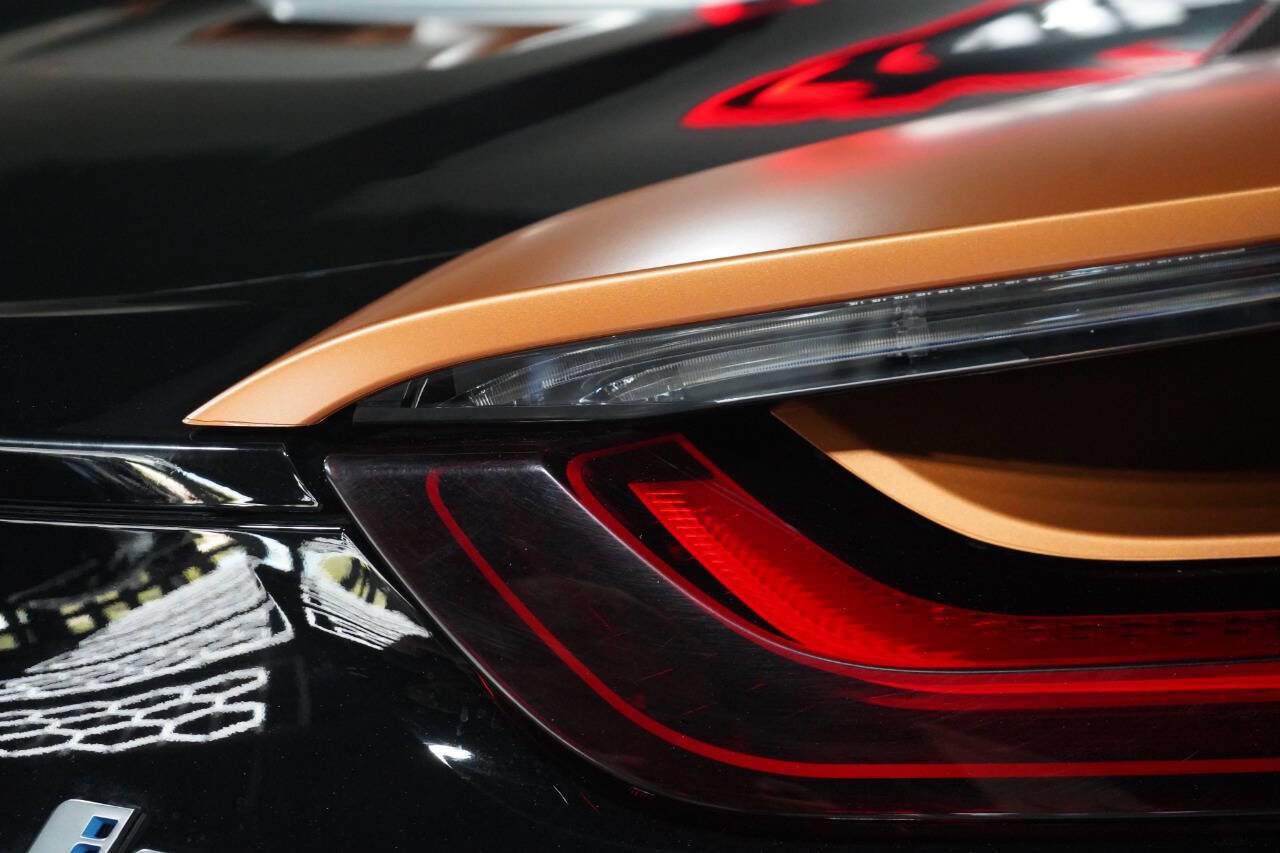 Used 2019 BMW i8 Roadster image 48