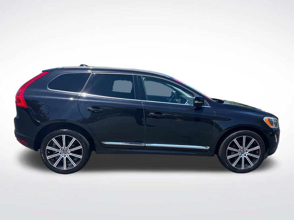 Used 2015 Volvo XC60 T6 w/ Proximity Package AWD/4WD image 6
