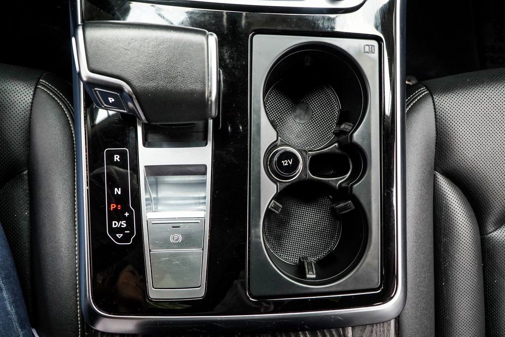 Used 2023 Audi Q8 Prestige image 21