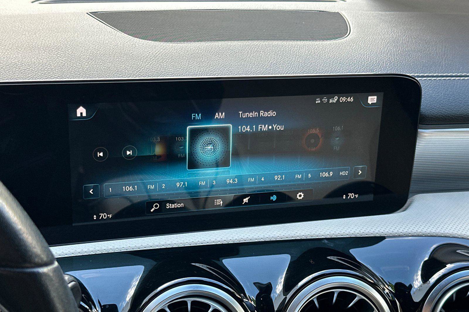 Used 2020 Mercedes-Benz CLA 250 image 16