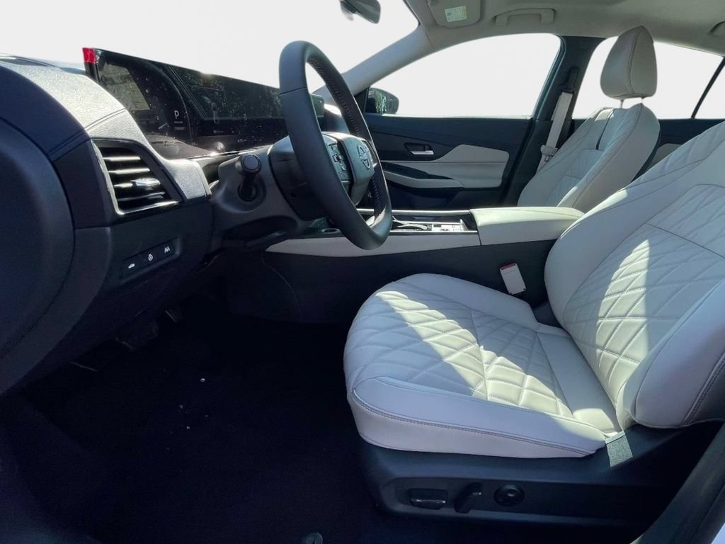 New 2026 Nissan Sentra SL w/ Floor Mat Package FWD image 14