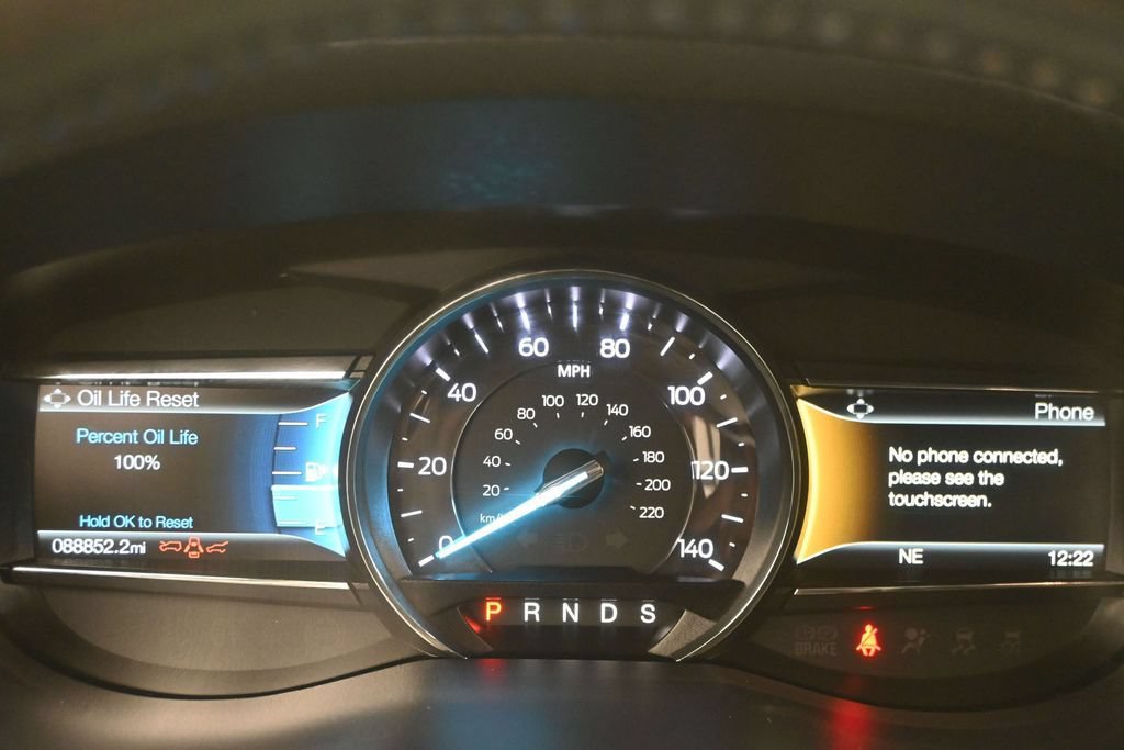 Used 2018 Ford Explorer XLT w/ Equipment Group 202A AWD/4WD image 17