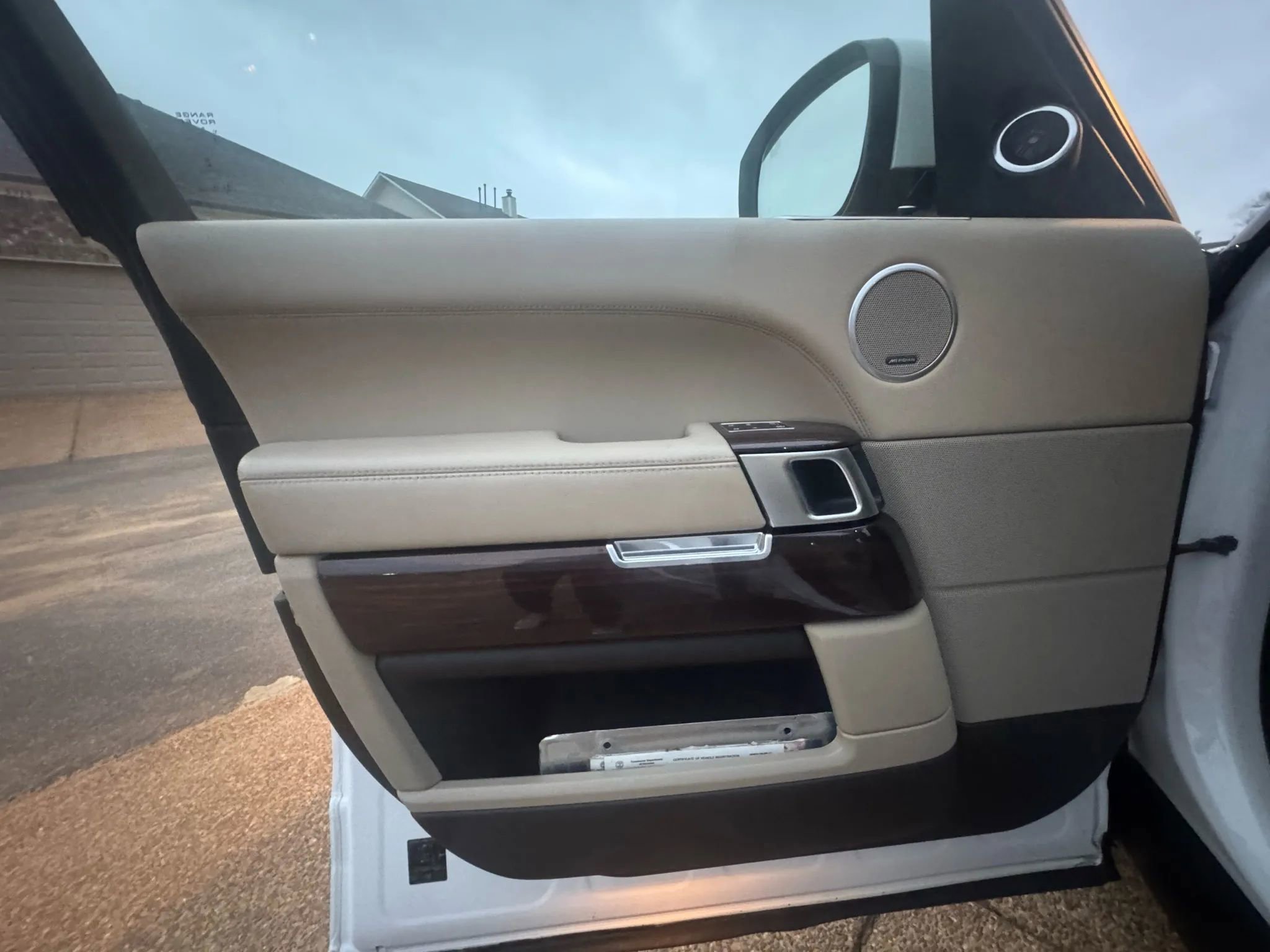 Used 2016 Land Rover Range Rover image 25