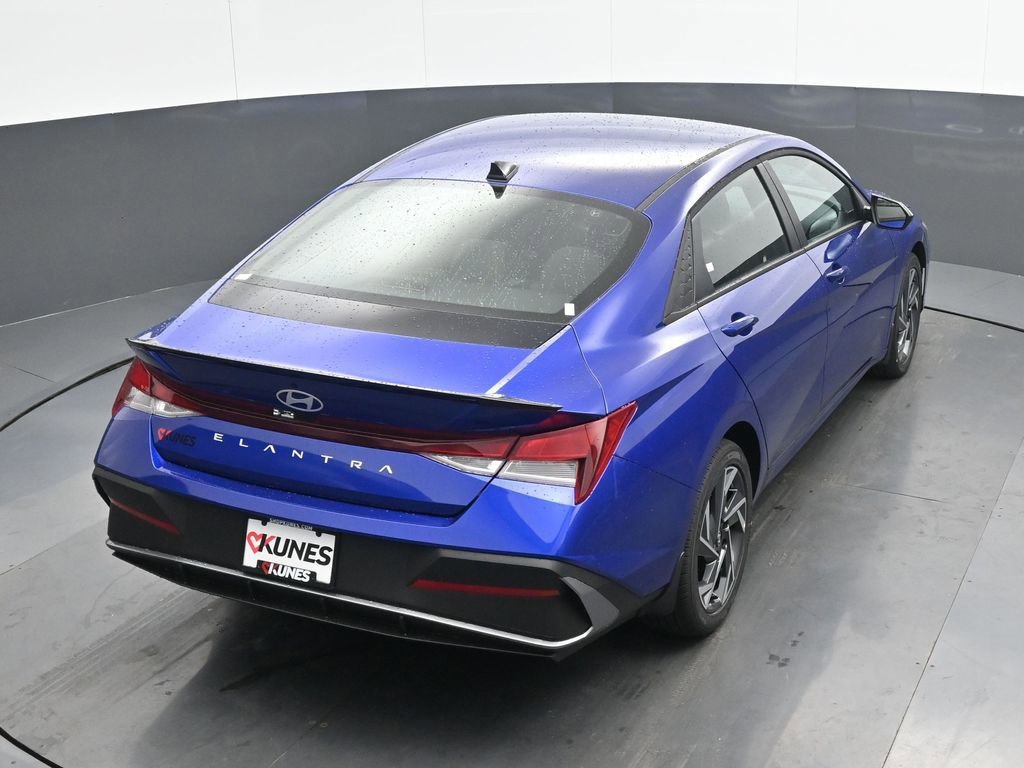 New 2025 Hyundai Elantra Sport image 36