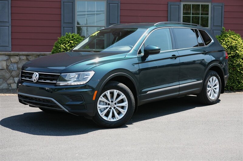 Used 2018 Volkswagen Tiguan SE AWD/4WD image 1