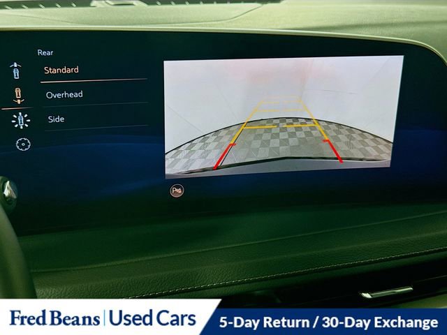 Used 2025 Cadillac XT4 Premium Luxury image 16