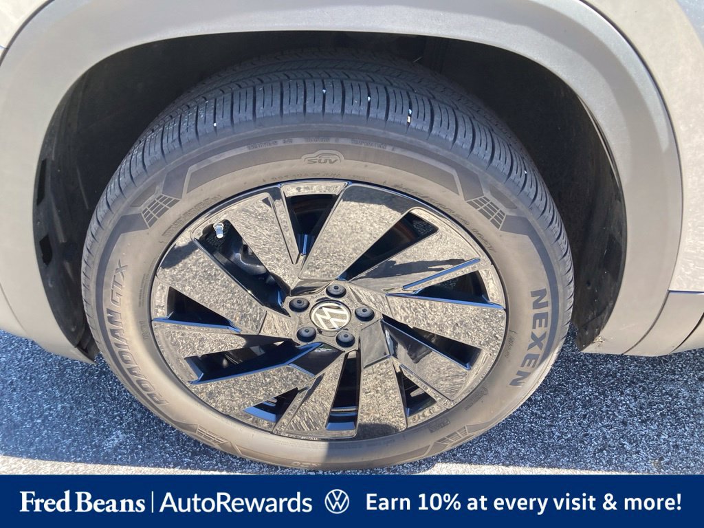 Certified 2024 Volkswagen Atlas SE AWD/4WD image 9