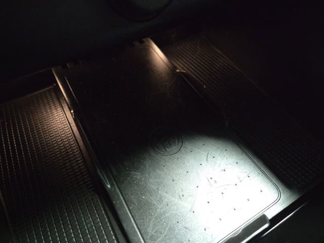 Used 2023 Volvo XC40 Recharge Ultimate image 25