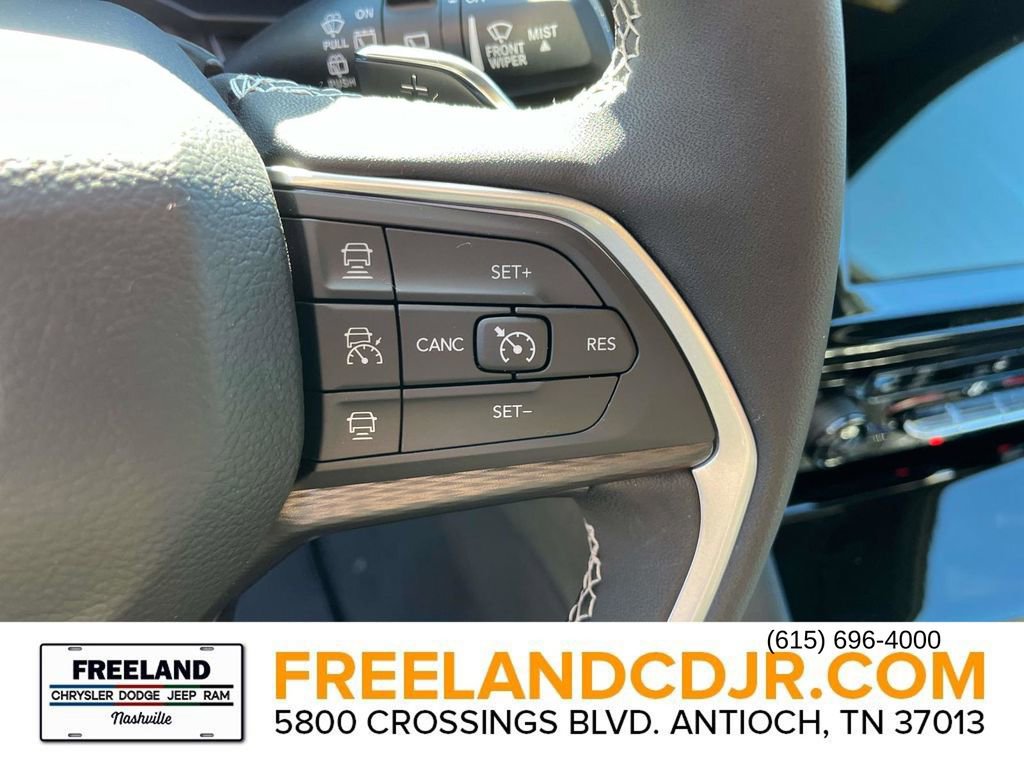 New 2025 Jeep Grand Cherokee 4WD image 27