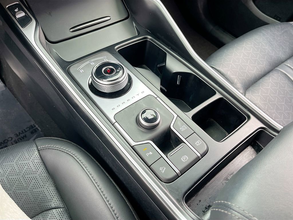 Used 2023 Kia Sorento EX image 17