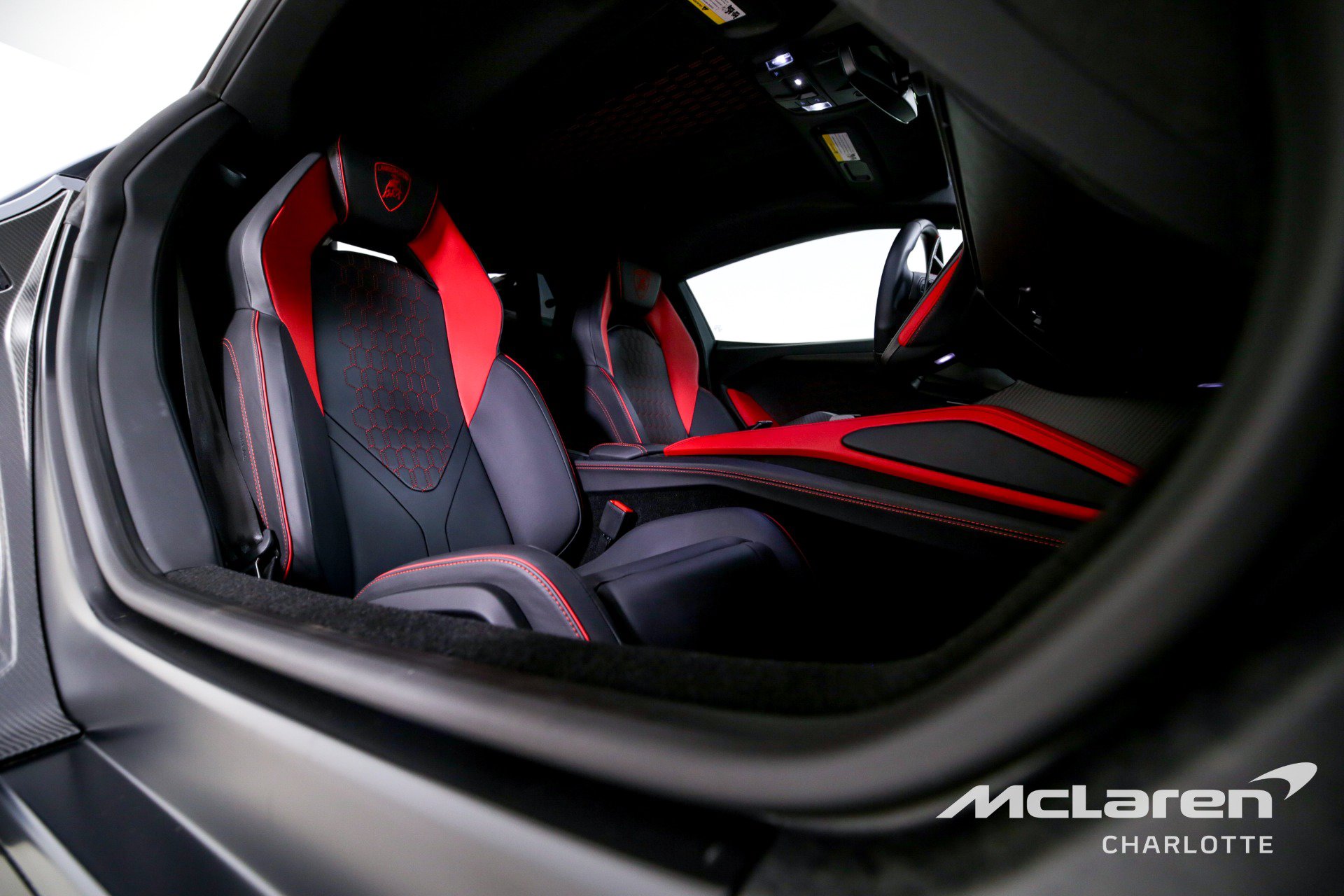Used 2024 Lamborghini Revuelto AWD/4WD image 19
