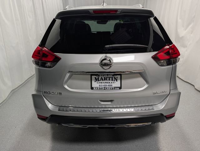 Used 2017 Nissan Rogue SL w/ SL Premium Package image 4