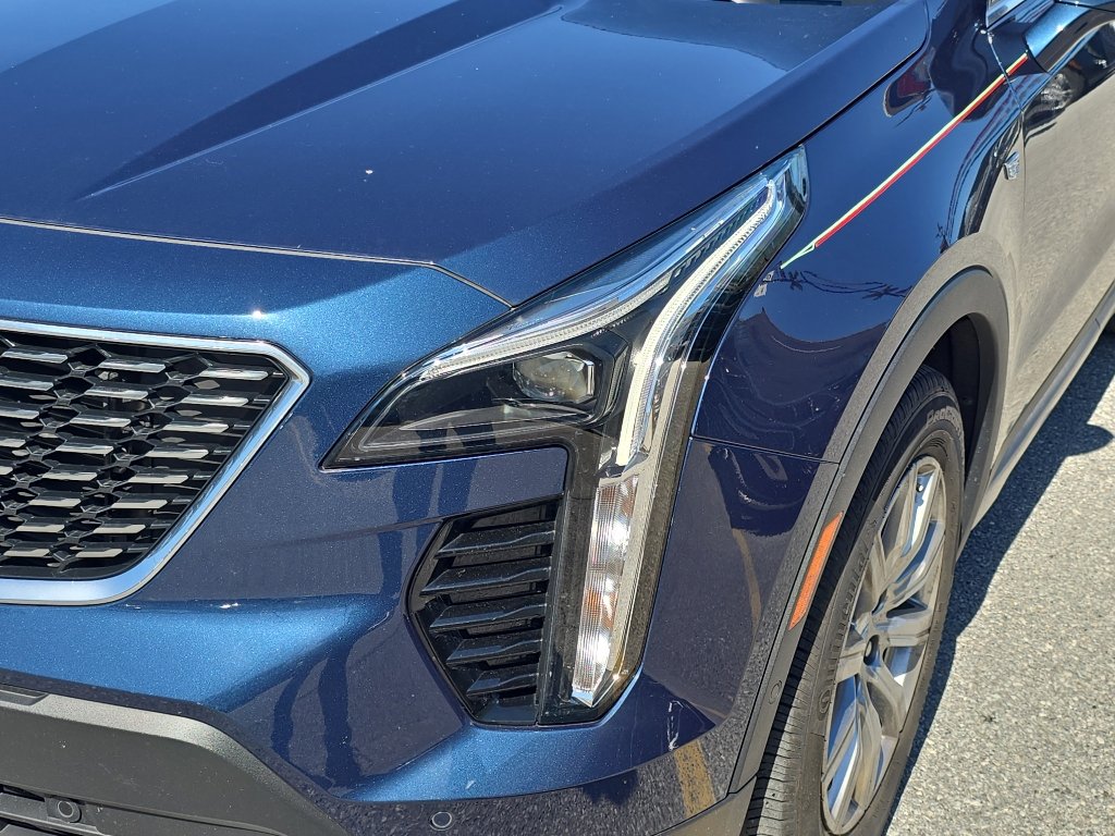 Used 2022 Cadillac XT4 Premium Luxury w/ Enhanced Visibility Package image 8