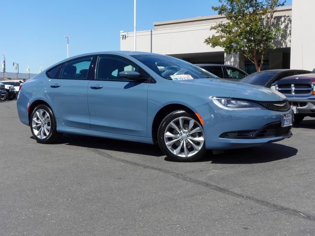 Used 2015 Chrysler 200 S FWD image 5