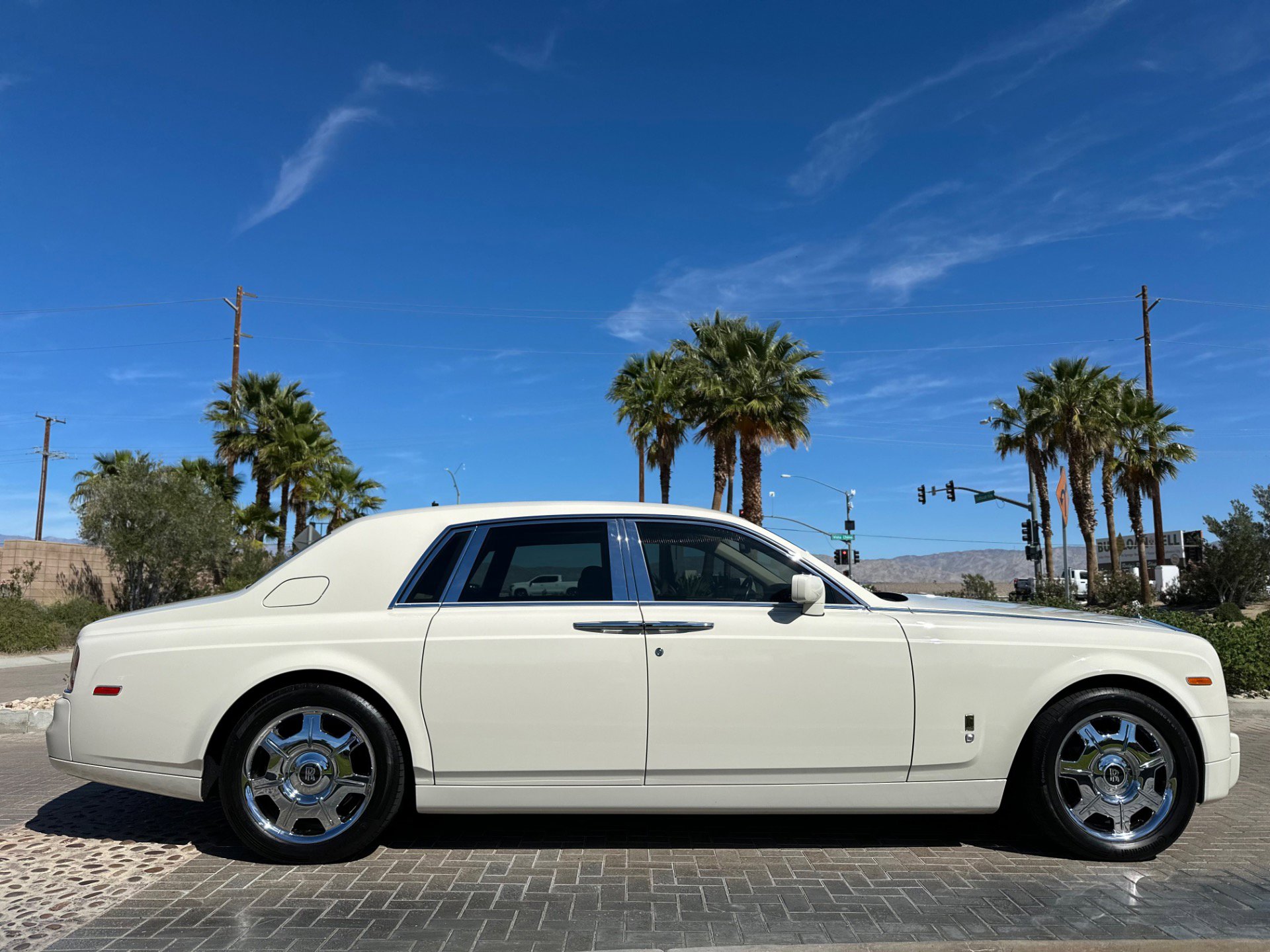 Used 2007 Rolls-Royce Phantom Sedan RWD image 13