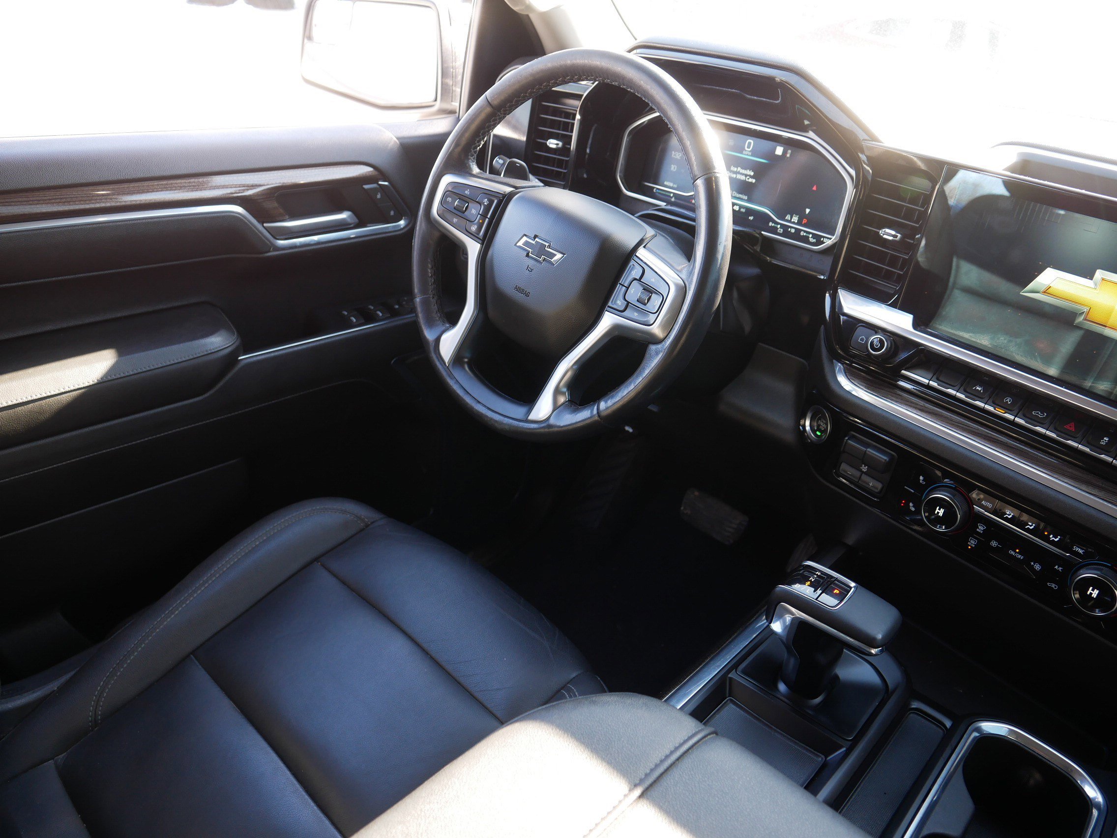 Used 2023 Chevrolet Silverado 1500 RST w/ Redline Edition image 9