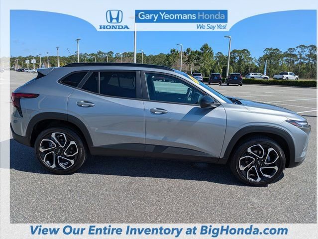 Used 2025 Chevrolet Trax RS w/ Driver Confidence Package image 5