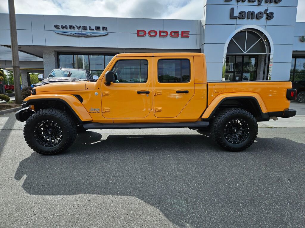 Used 2021 Jeep Gladiator Overland image 2