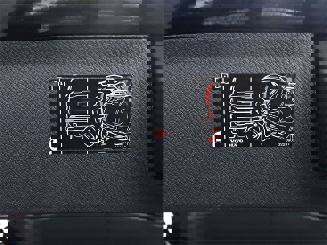 Used 2021 Volvo XC90 T5 Momentum w/ Climate Package image 27