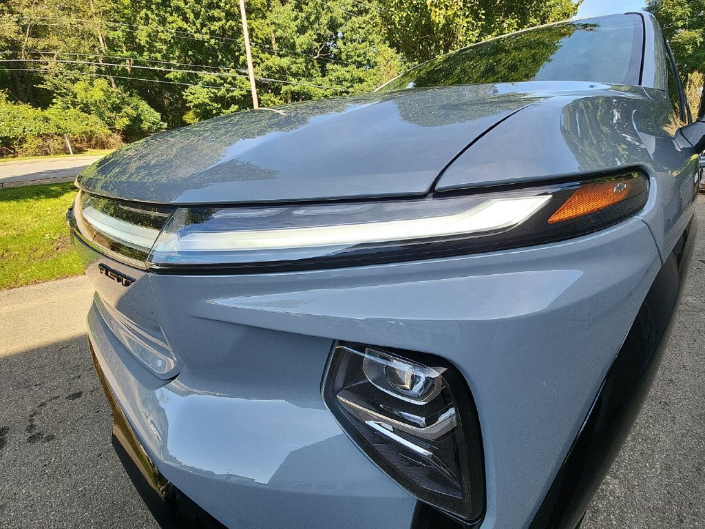 Certified 2025 Chevrolet Silverado EV RST AWD/4WD image 31