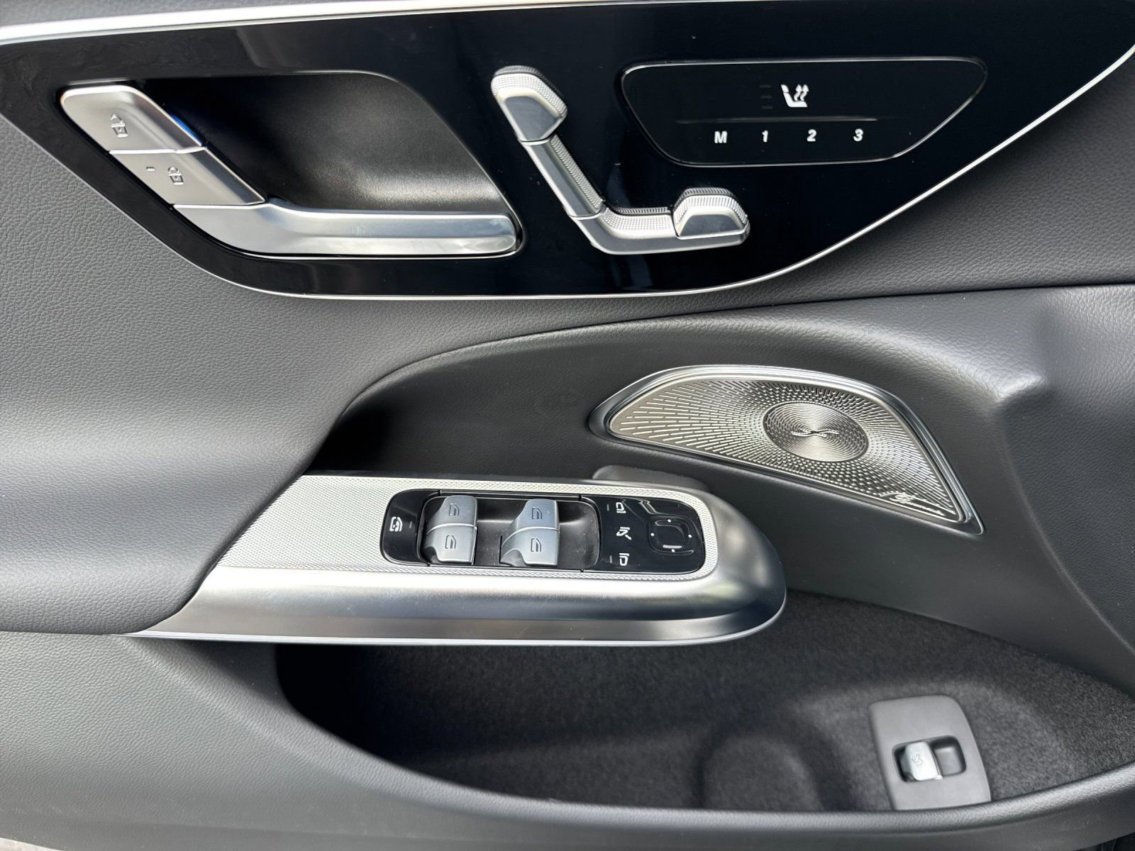 New 2026 Mercedes-Benz E 450 4MATIC All-Terrain Wagon image 11