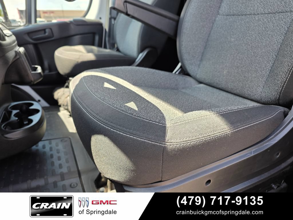 Used 2025 RAM ProMaster 2500 w/ U-Haul Equipment Group FWD image 22
