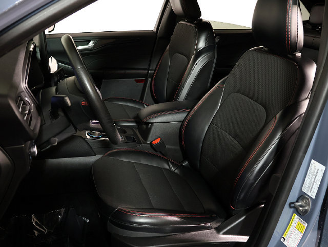 Used 2023 Ford Escape ST-Line w/ Tech Pack #1 AWD/4WD image 4