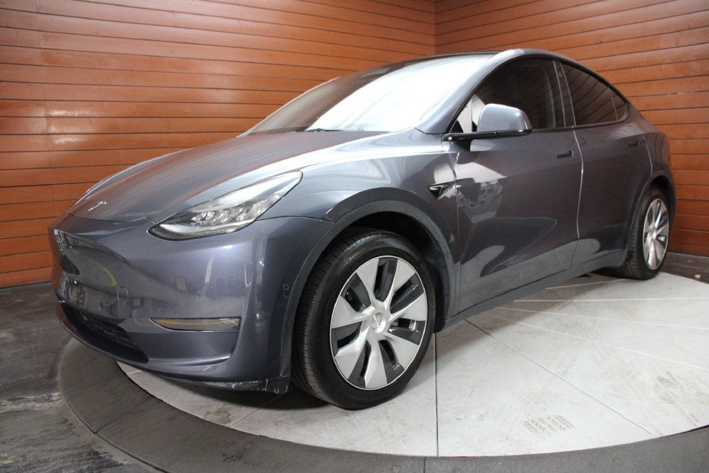 Used 2022 Tesla Model Y Long Range AWD/4WD image 11
