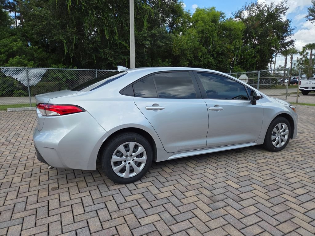 Certified 2025 Toyota Corolla LE FWD image 11