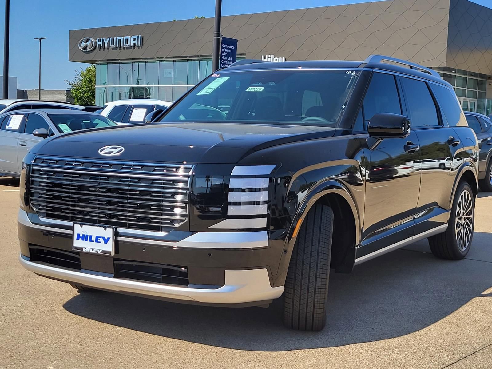 New 2026 Hyundai Palisade Calligraphy FWD image 2