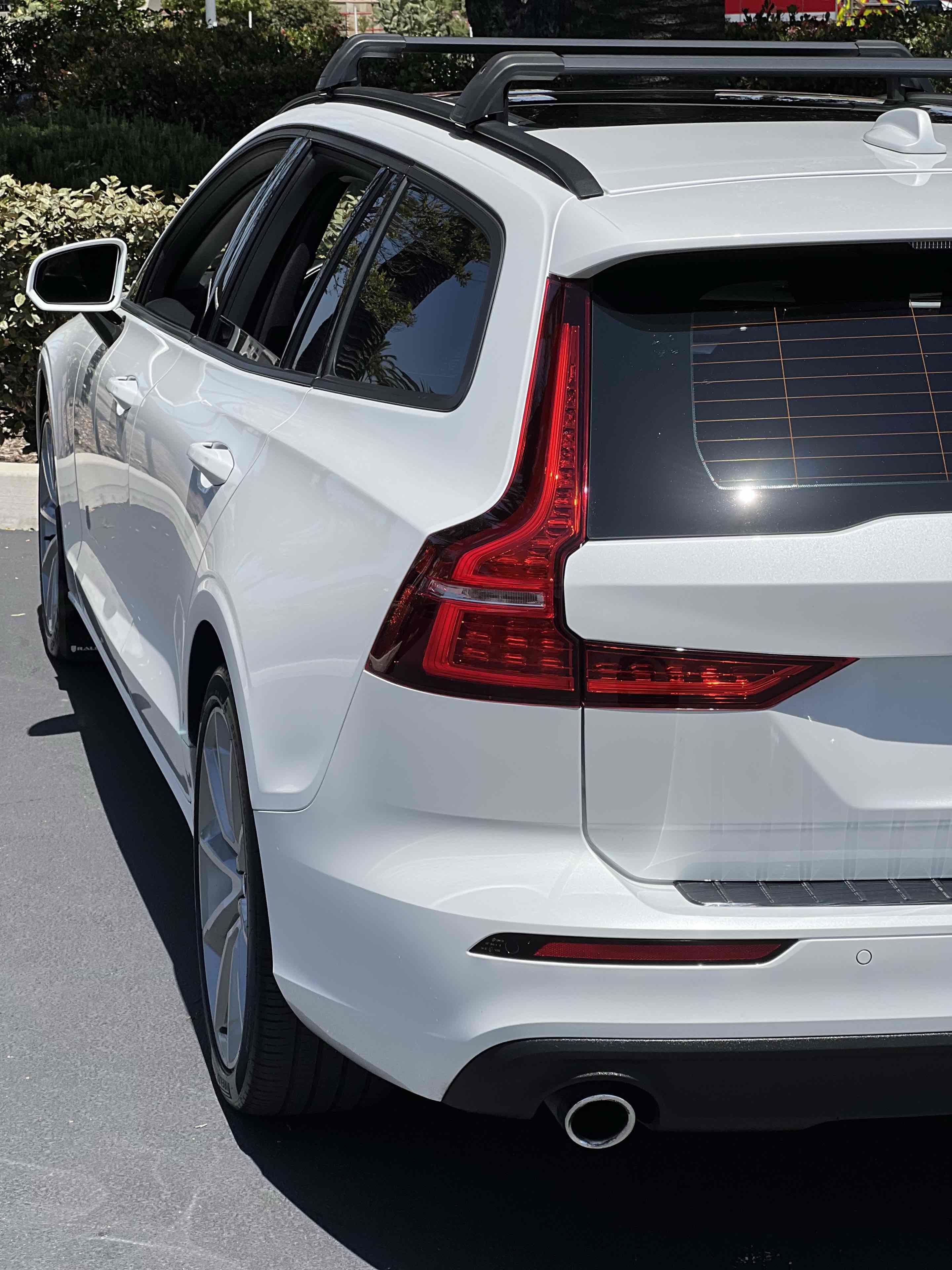 Used 2020 Volvo V60 T5 Momentum w/ Protection Package FWD image 35