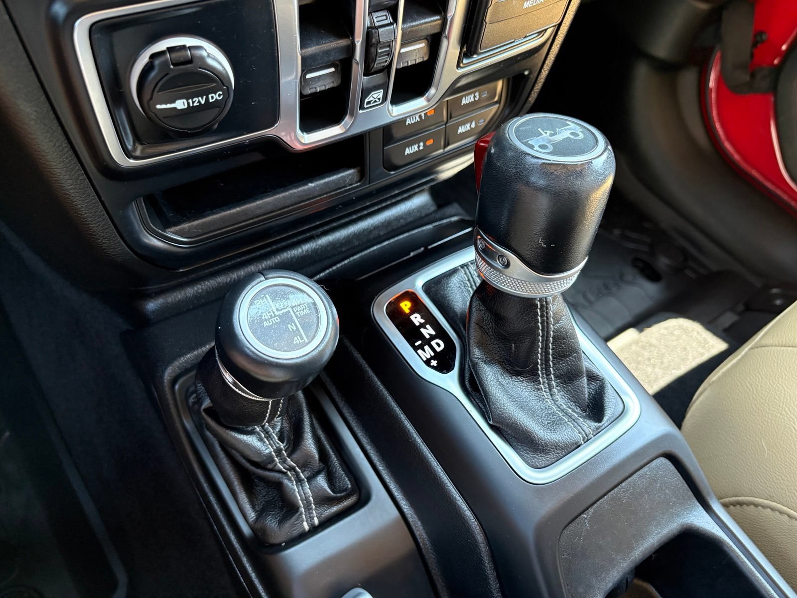 Used 2019 Jeep Wrangler Unlimited Sahara AWD/4WD image 20