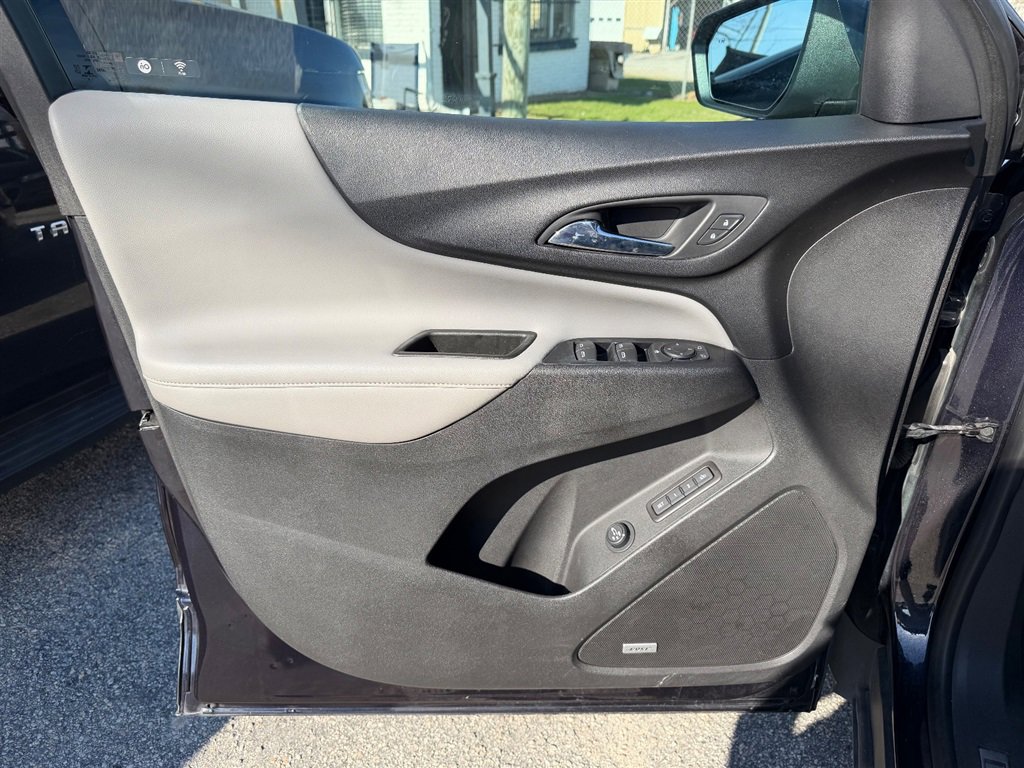 Used 2020 Chevrolet Equinox Premier FWD image 13