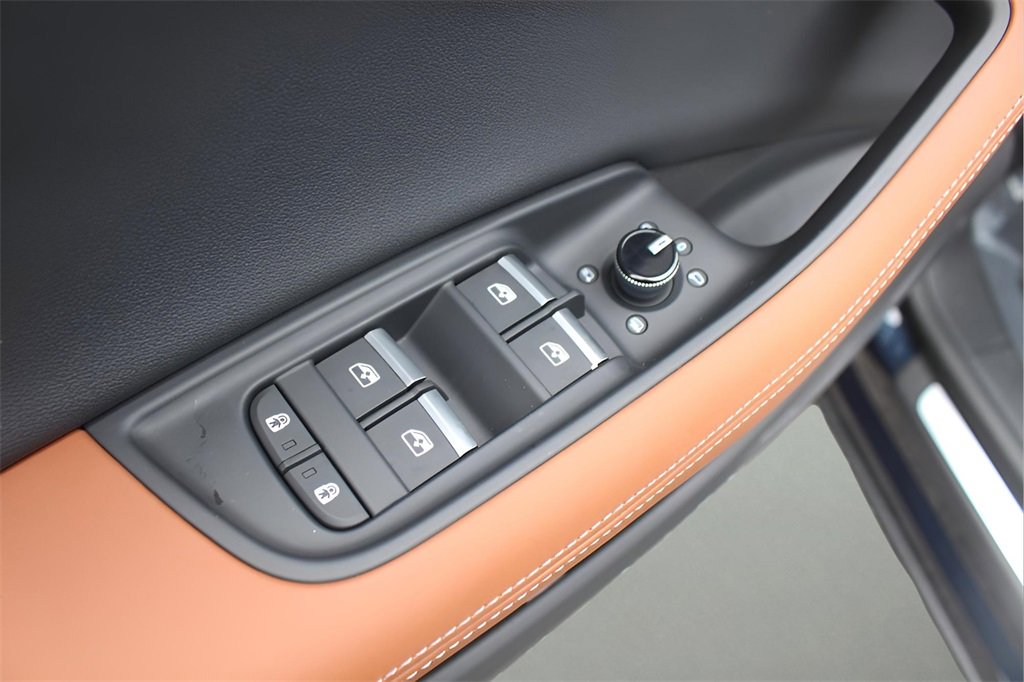 New 2025 Audi Q8 Prestige image 11