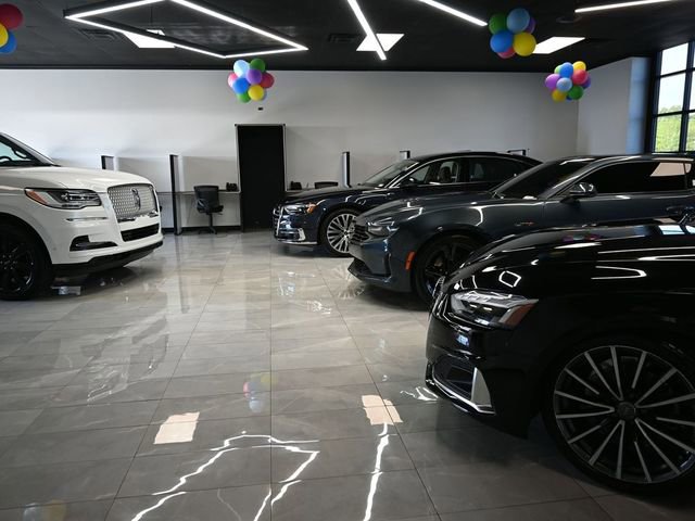 Used 2019 Ford Mustang GT Premium RWD image 4