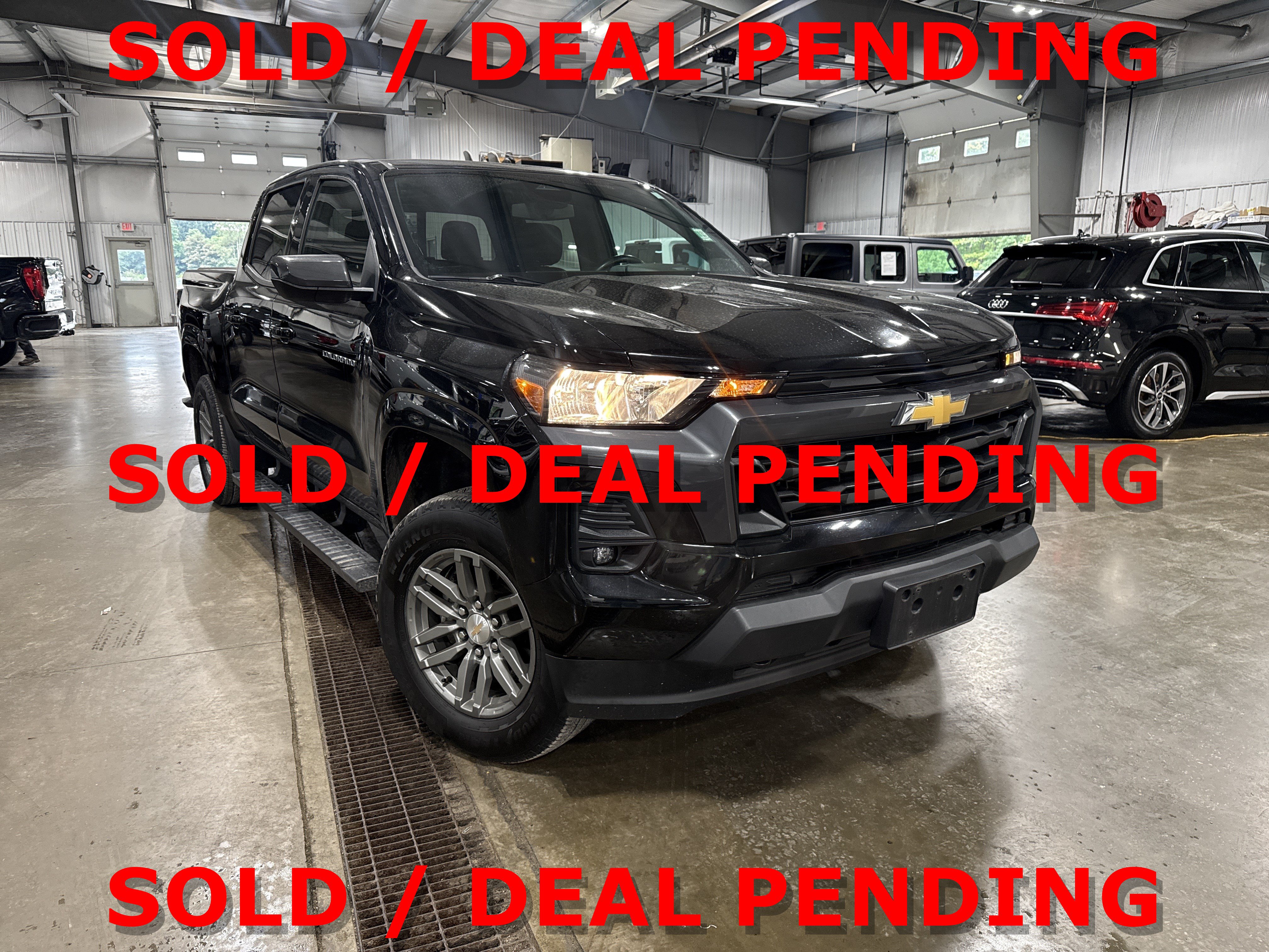 Used 2024 Chevrolet Colorado LT w/ LT Convenience Package AWD/4WD image 1