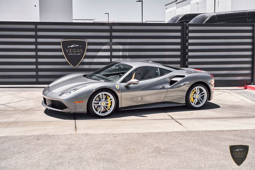 Used 2018 Ferrari 488 GTB RWD image 5
