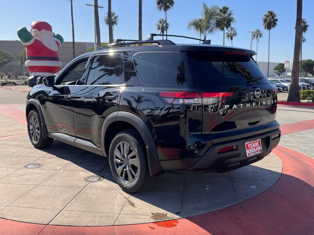 New 2025 Nissan Pathfinder SV image 5