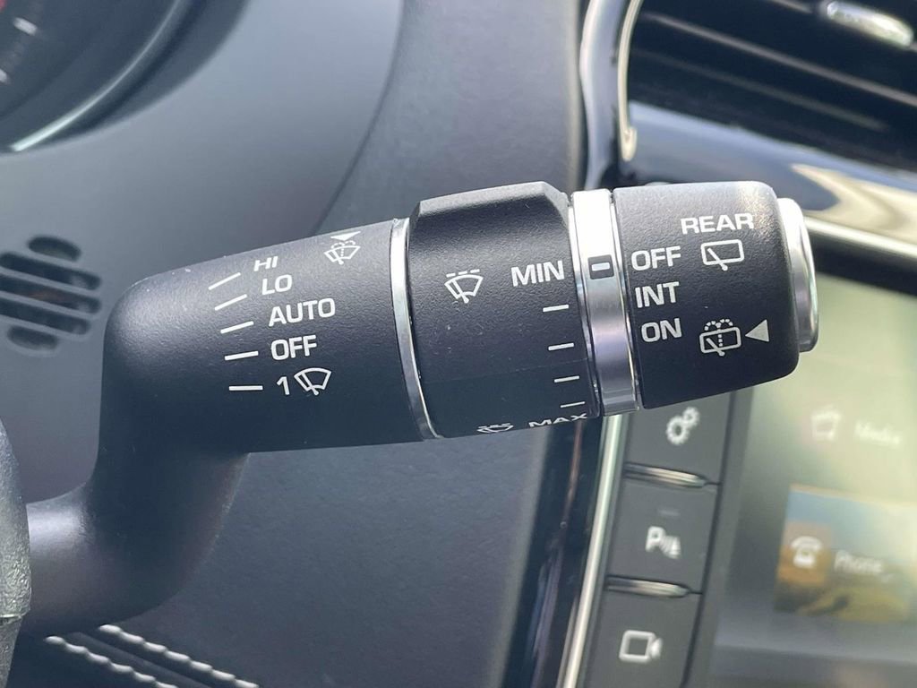 Used 2018 Jaguar F-PACE R-Sport image 24