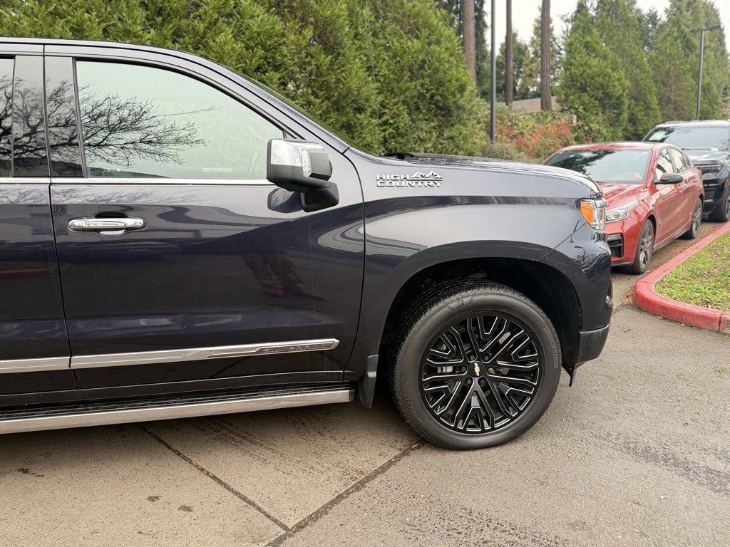 Used 2022 Chevrolet Silverado 1500 High Country w/ High Country Premium Package image 15