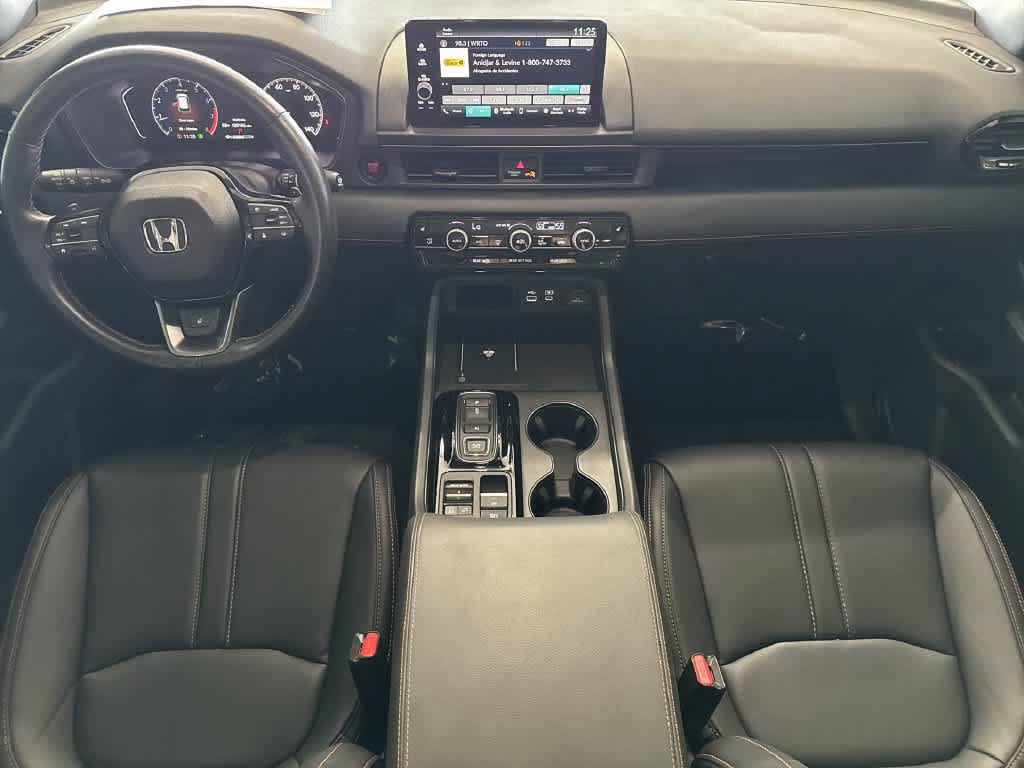 Used 2025 Honda Pilot TrailSport image 23