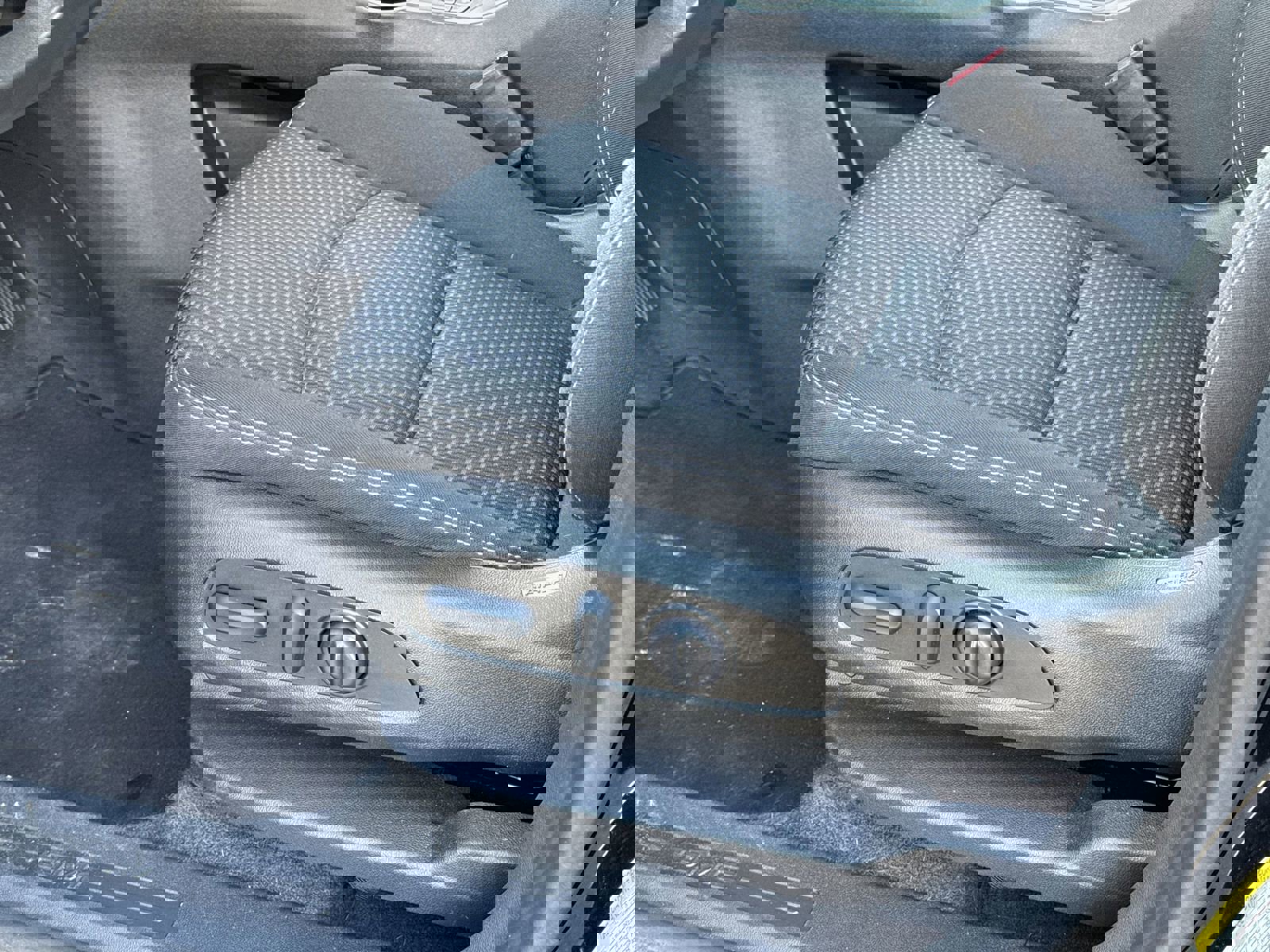 Used 2022 GMC Terrain SLE w/ Driver Convenience Package image 17