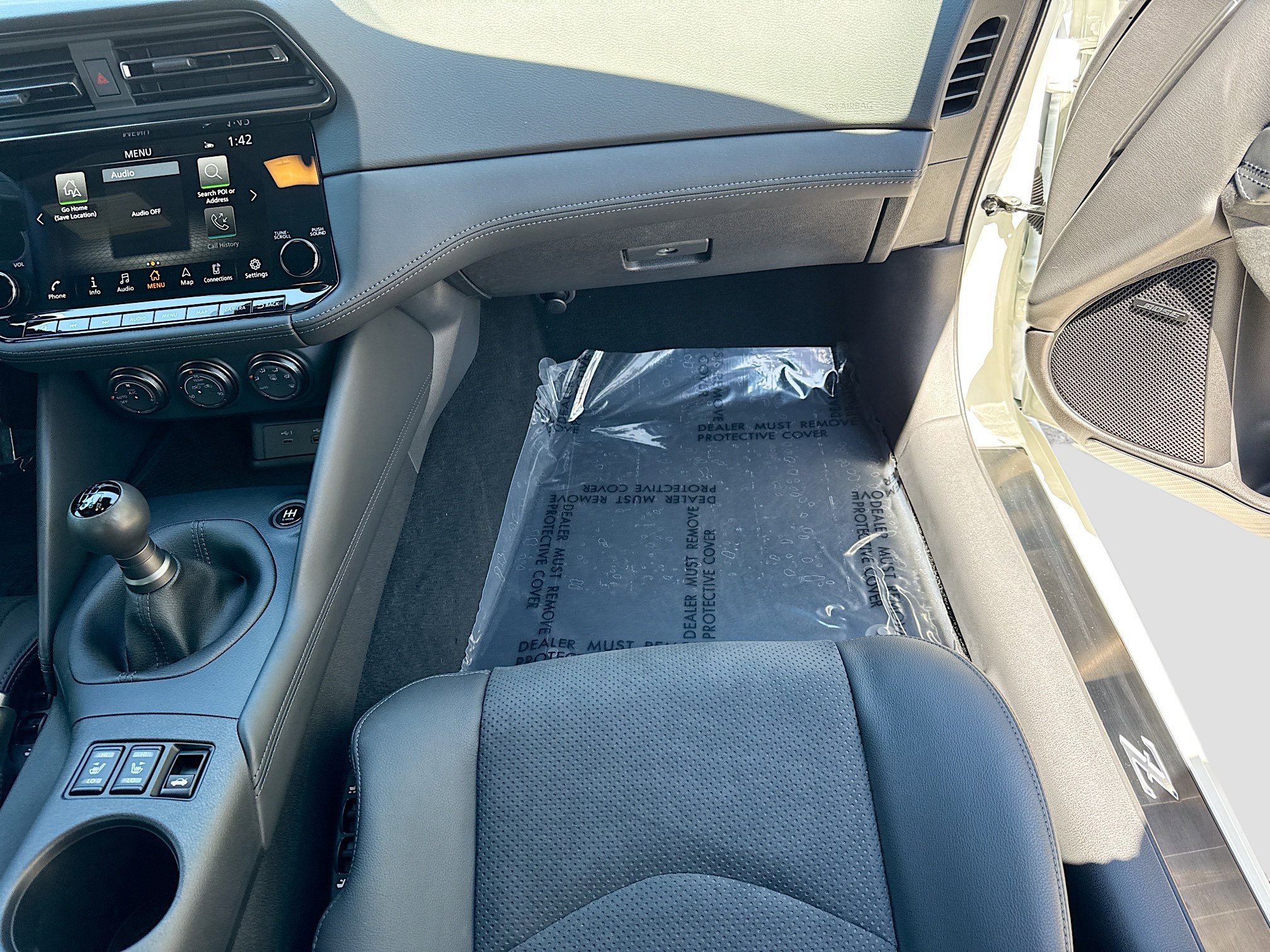 Used 2025 Nissan Z Performance w/ Floor Mat Package image 17