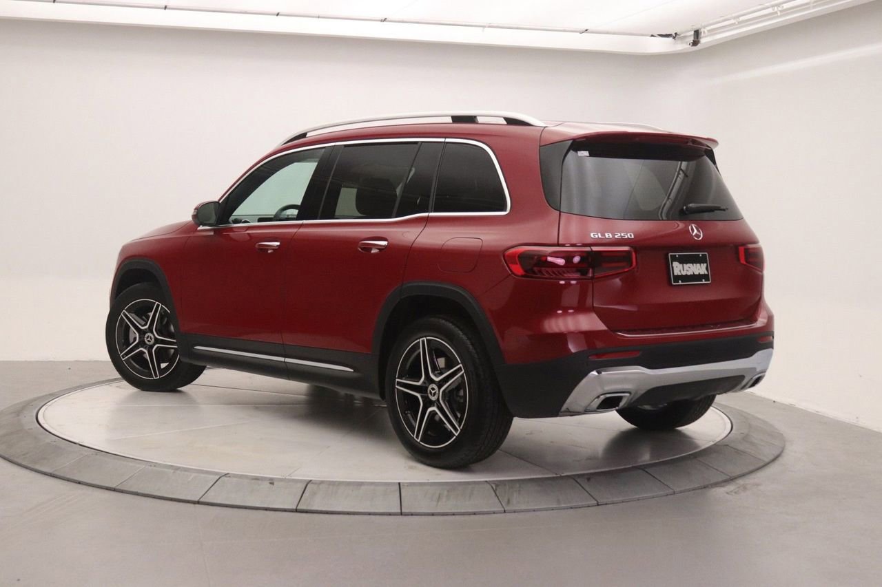 New 2026 Mercedes-Benz GLB 250 image 2