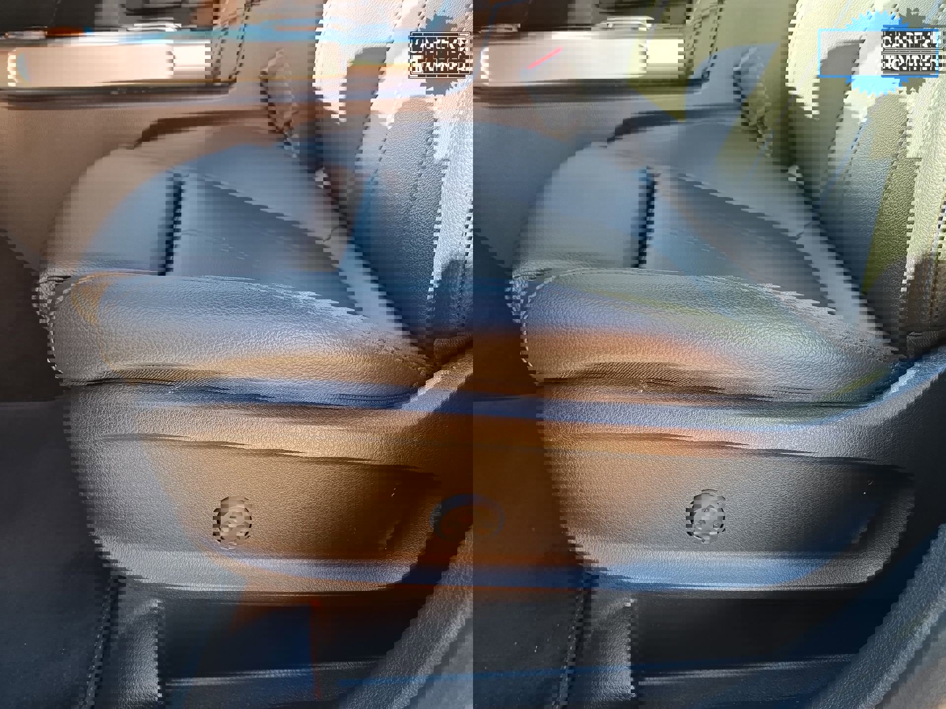 Used 2021 Mercedes-Benz GLB 250 w/ Premium Package image 17