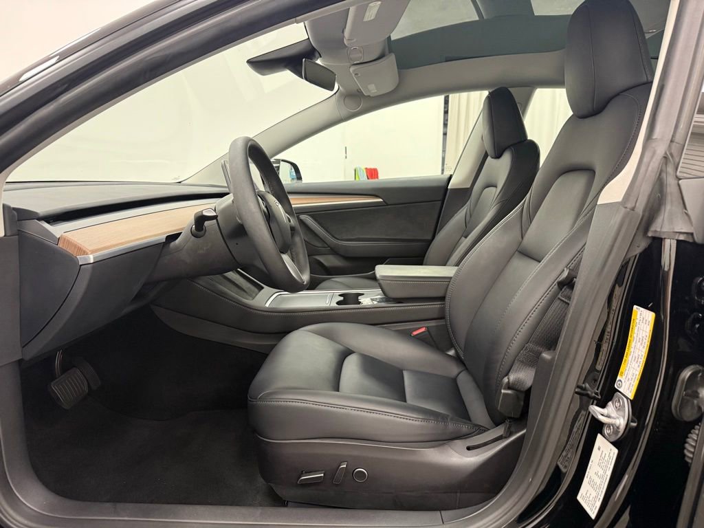 Used 2023 Tesla Model 3 Standard Range image 11