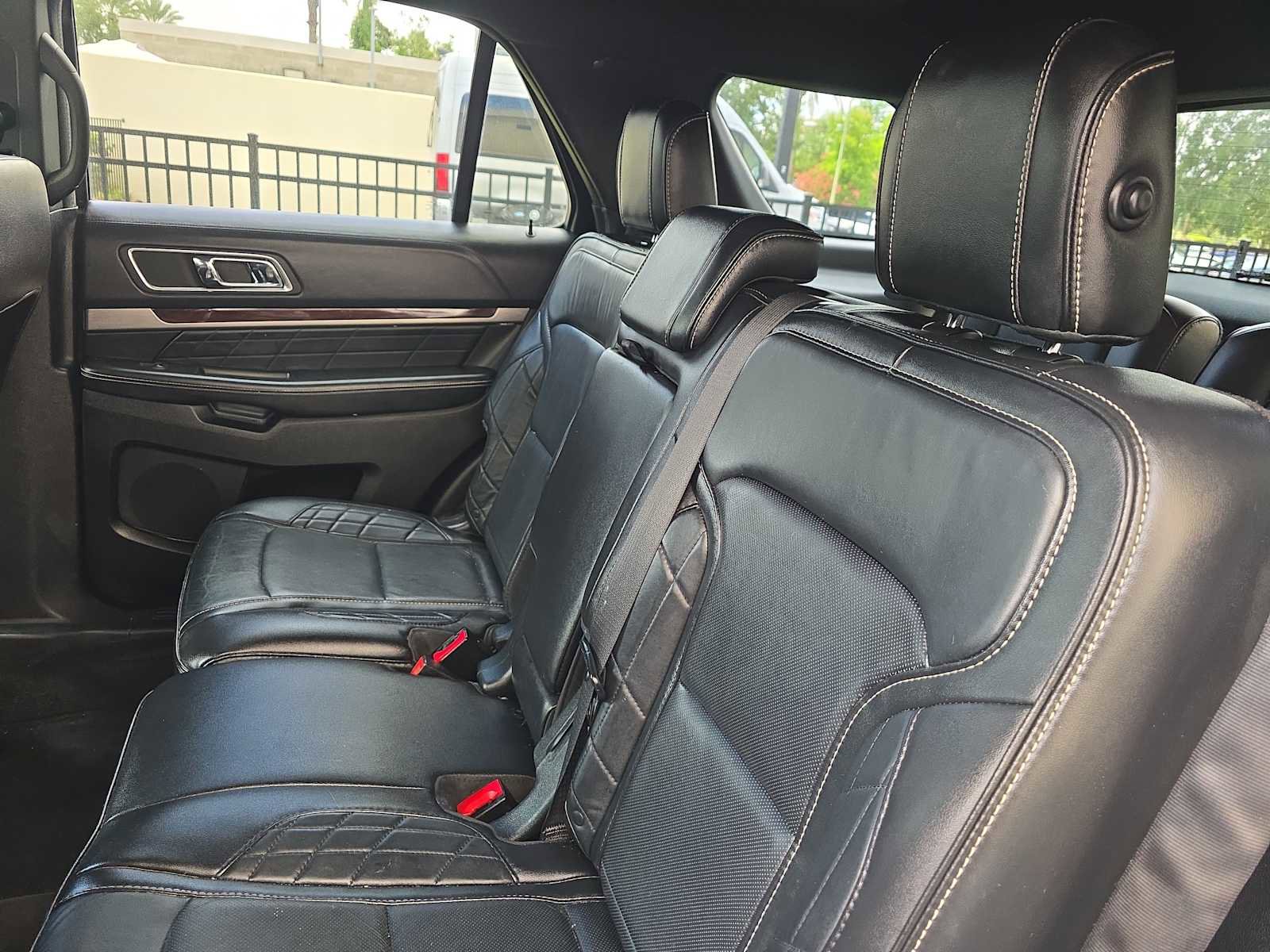 Used 2017 Ford Explorer Platinum AWD/4WD image 14