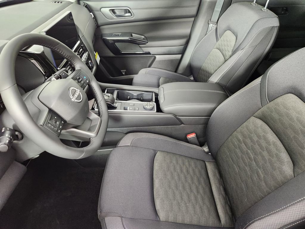 New 2026 Nissan Pathfinder SV image 11