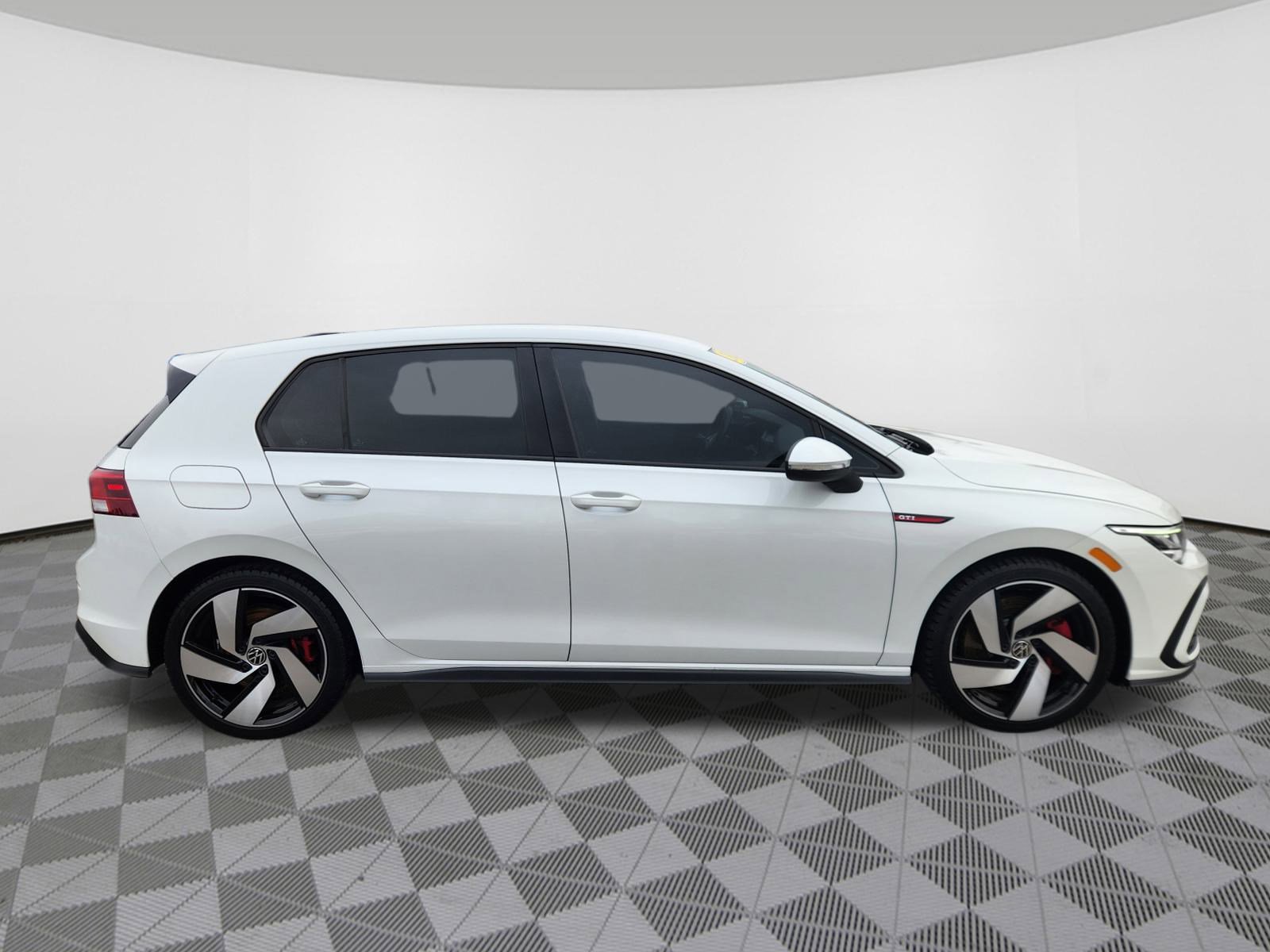 Used 2022 Volkswagen GTI S image 6